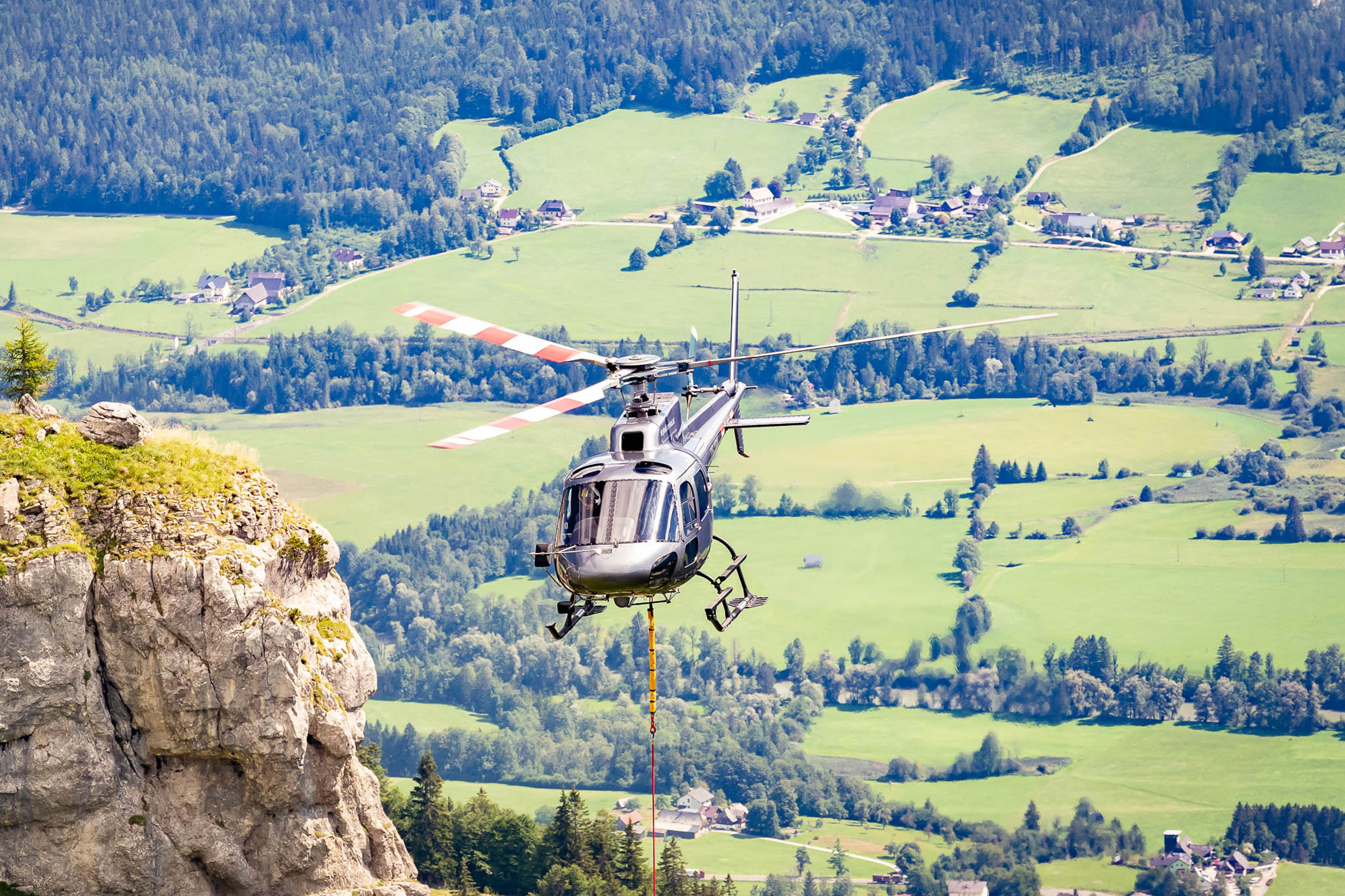 Sky heli service | Helikopter fliegen | Hubschrauber fliegen, SKYHELISERVICE arbeitsflug as350