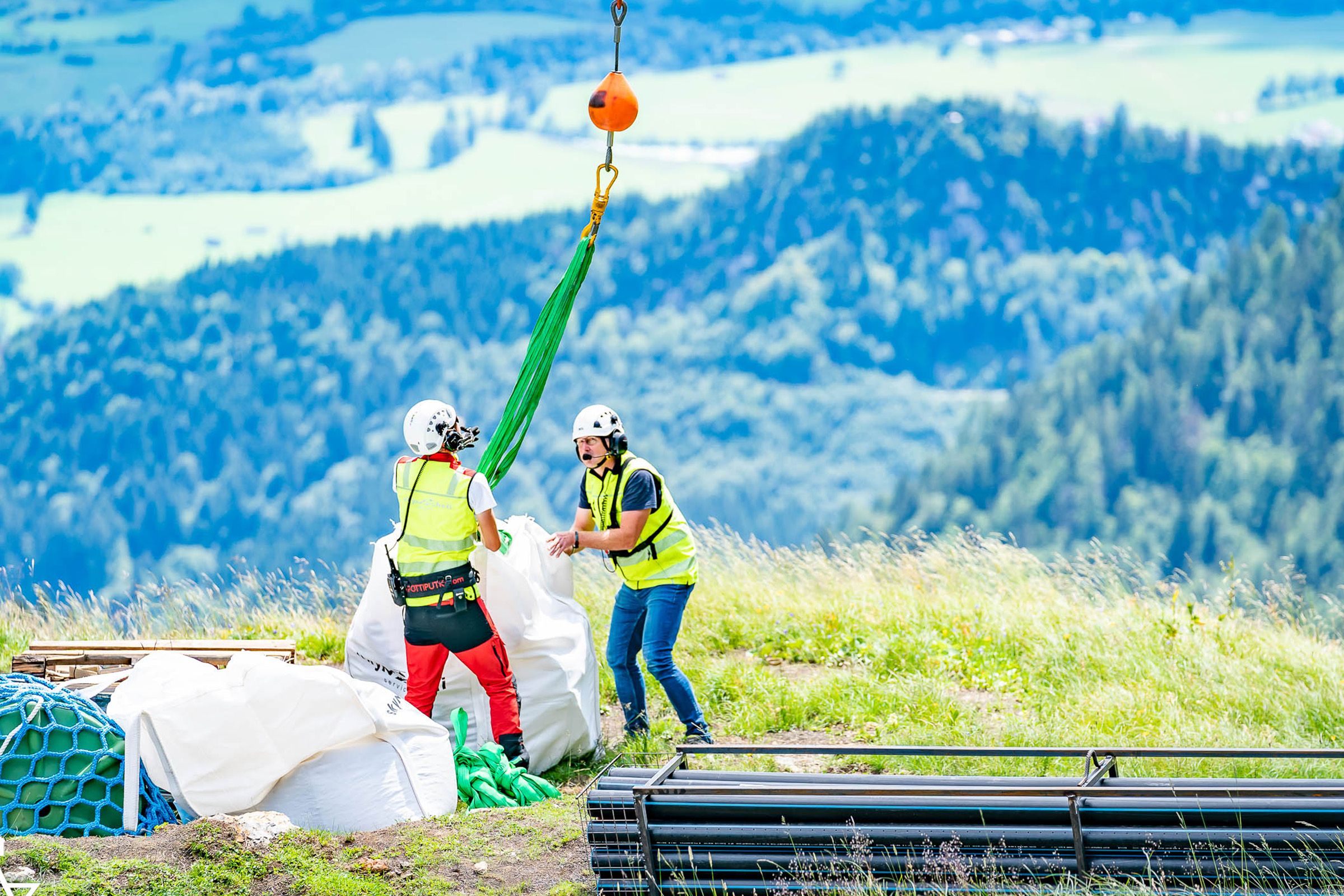 Sky heli service | Helikopter fliegen | Hubschrauber fliegen, SKYHELISERVICE arbeitsflug crew